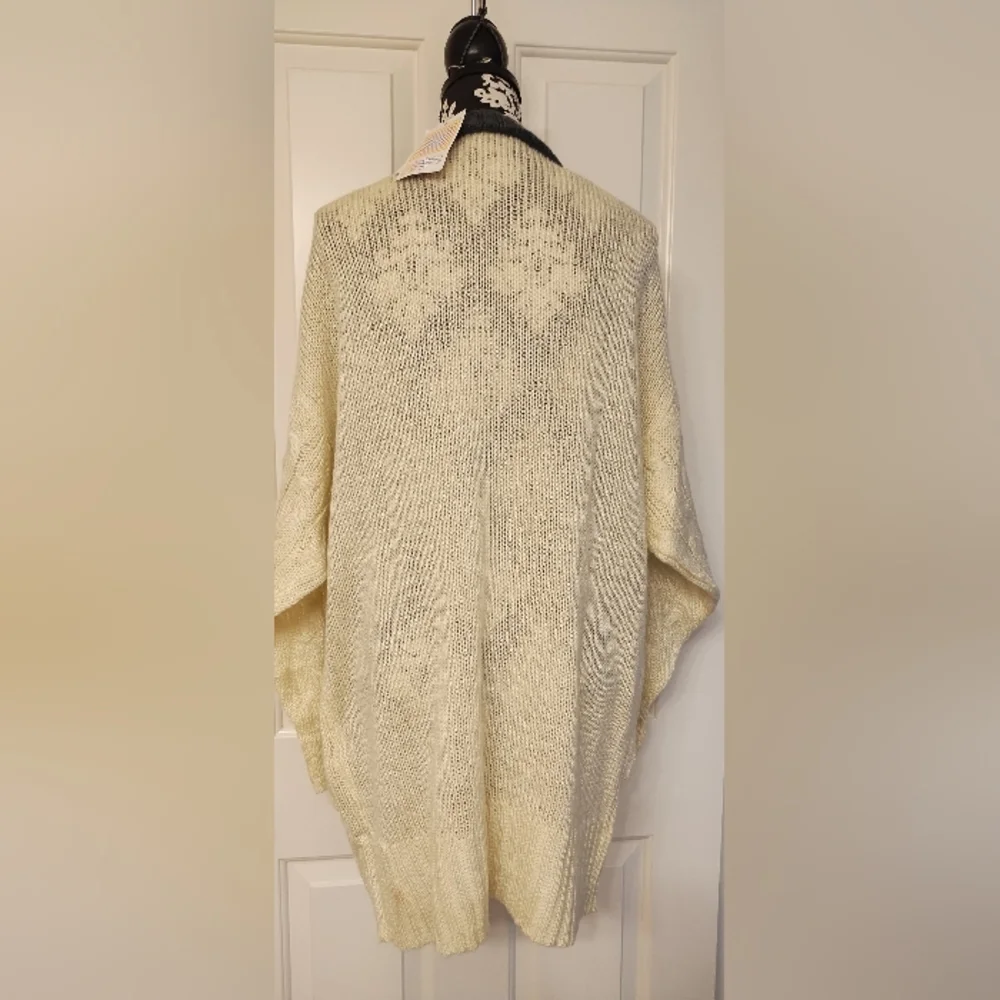 Sweater - Picture 2 of 4